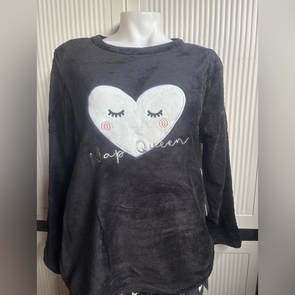 Adorable black  Pajama Set - Picture 2 of 4